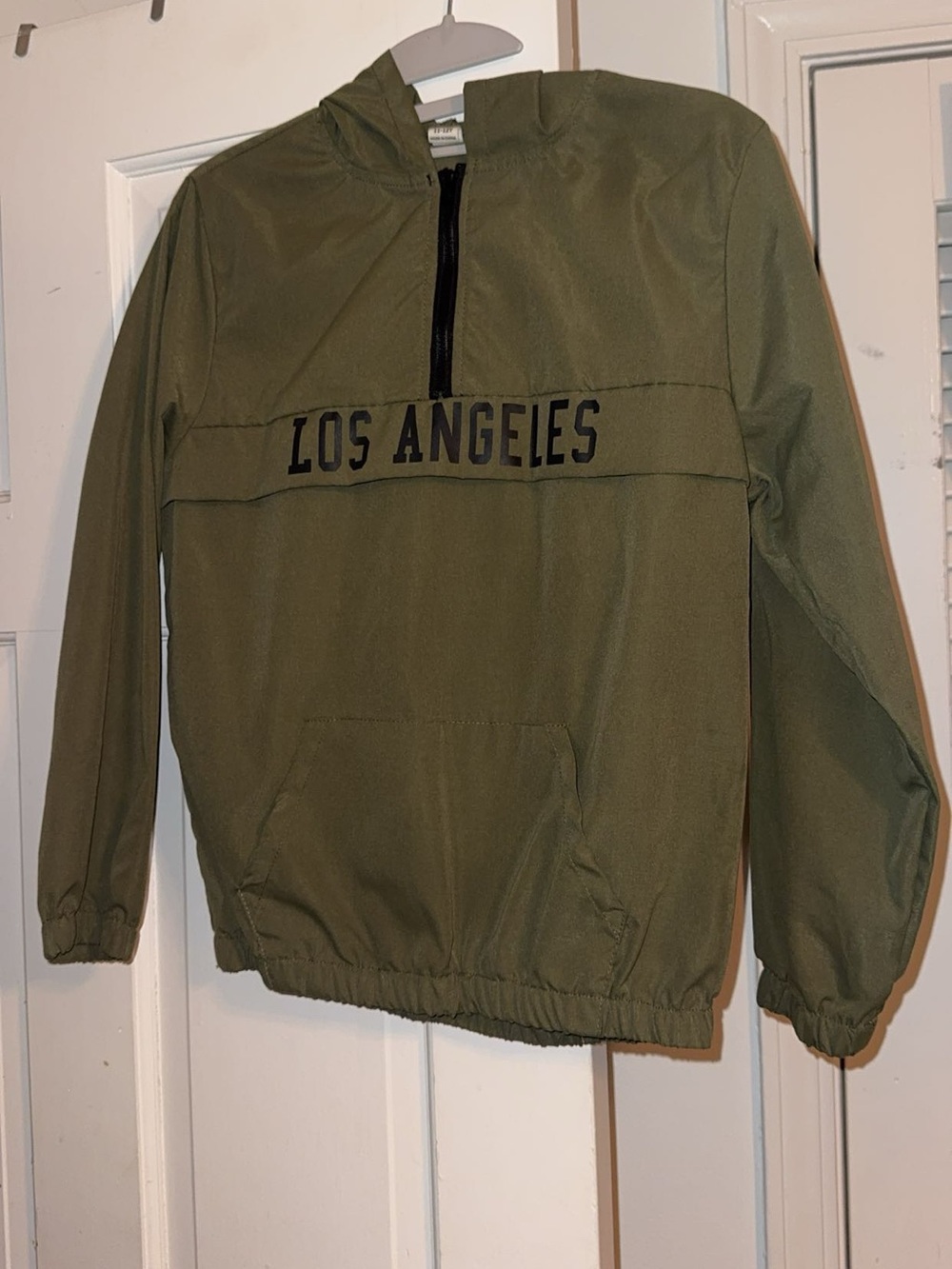 SHEIN Olive Green Kids Windbreaker with 'Los Angeles' Chest Print